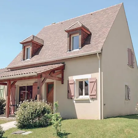 Semesterbostad Four Bedroom Holiday In Lanzac Cantaloube