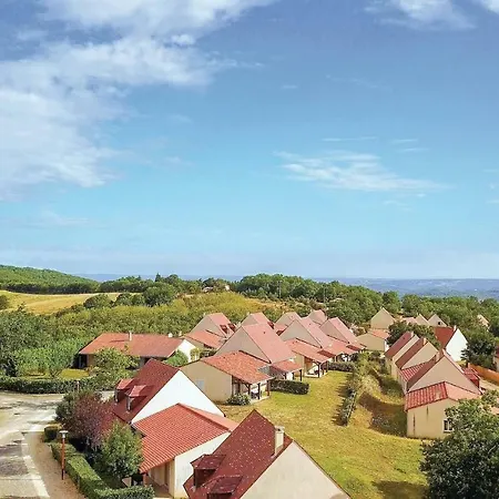Four Bedroom Holiday In Lanzac *